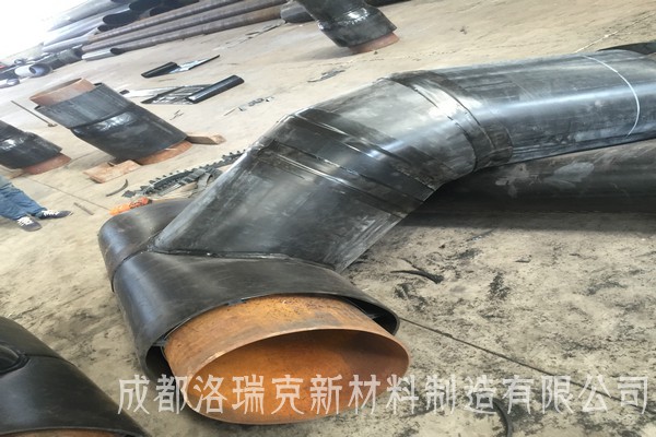 聚氨酯保溫管外護套預(yù)制三通彎頭區(qū)